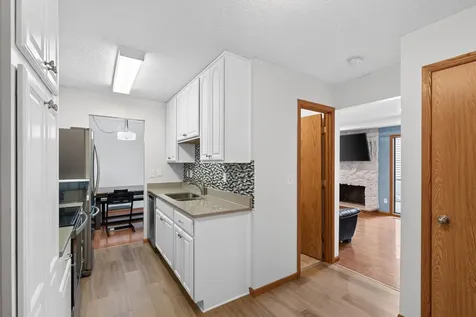 1272 Trailwood S Hopkins MN 55343