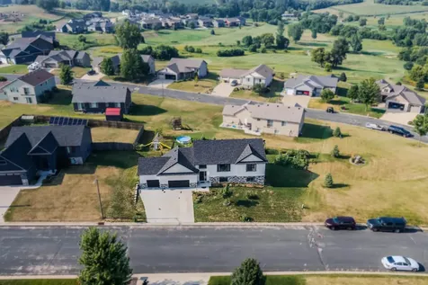 856 Golfview Avenue Zumbrota MN 55992