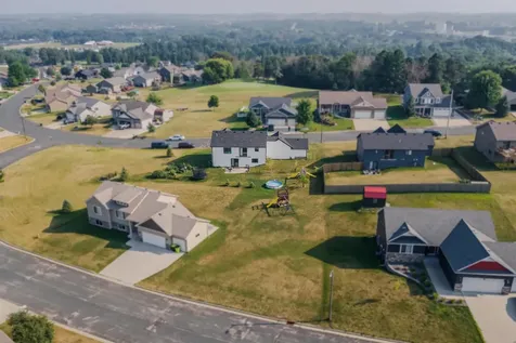 856 Golfview Avenue Zumbrota MN 55992