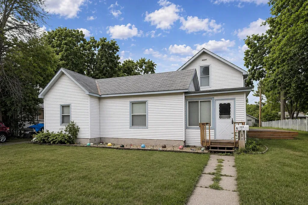626 6th Street W Hastings MN 55033