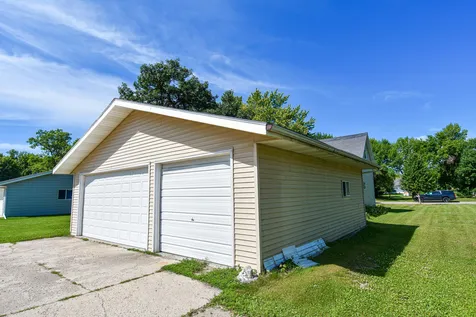 606 Kendall Avenue S Thief River Falls MN 56701