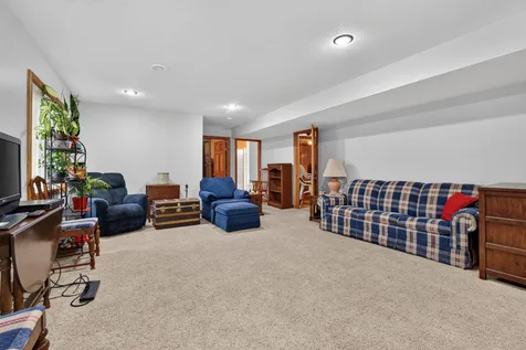 810 7th Avenue SW Pine Island MN 55963