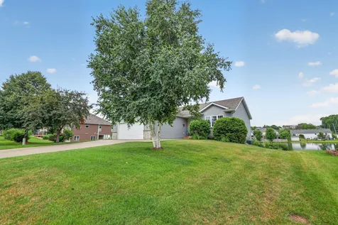 810 7th Avenue SW Pine Island MN 55963