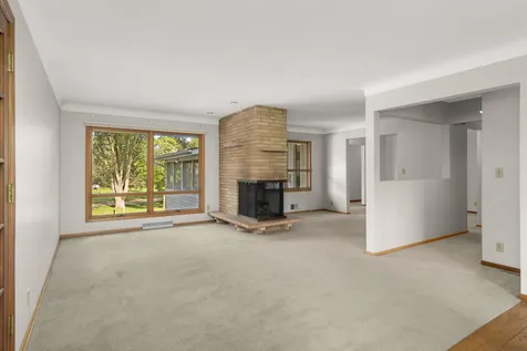 2878 Meadowlark Lane Maplewood MN 55109