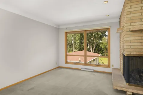 2878 Meadowlark Lane Maplewood MN 55109