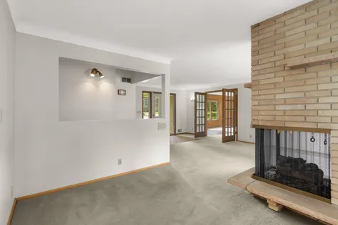 2878 Meadowlark Lane Maplewood MN 55109