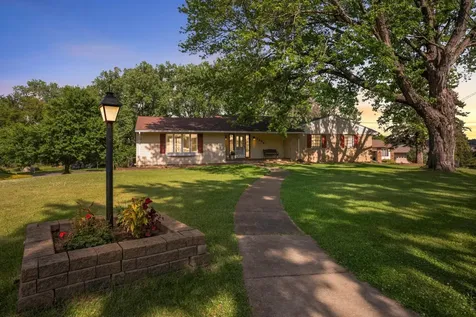 2878 Meadowlark Lane Maplewood MN 55109