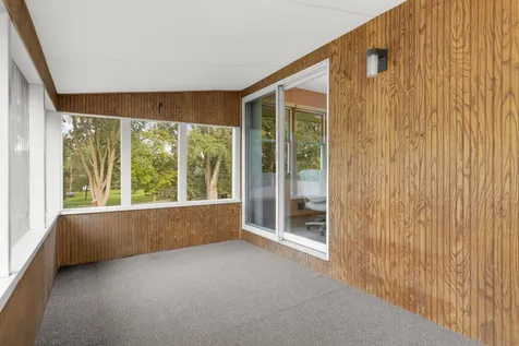 2878 Meadowlark Lane Maplewood MN 55109