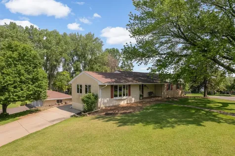 2878 Meadowlark Lane Maplewood MN 55109