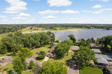 2878 Meadowlark Lane Maplewood MN 55109