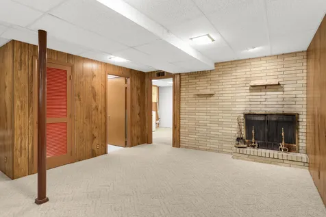2878 Meadowlark Lane Maplewood MN 55109