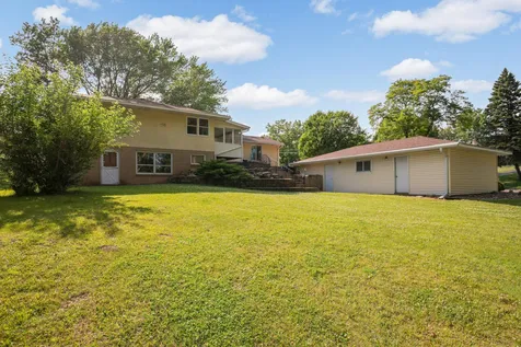 2878 Meadowlark Lane Maplewood MN 55109