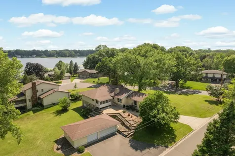 2878 Meadowlark Lane Maplewood MN 55109