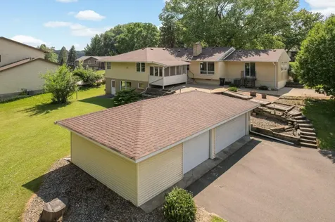 2878 Meadowlark Lane Maplewood MN 55109
