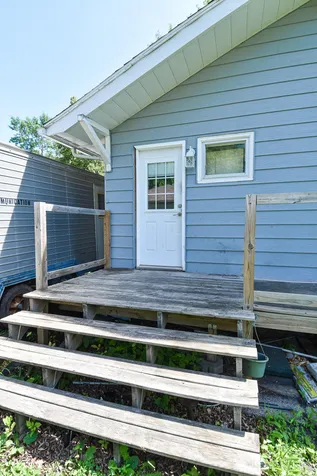 313 E Prairie Avenue Warren MN 56762