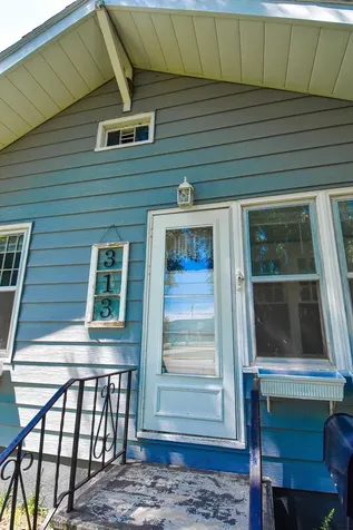 303 E Prairie Avenue Warren MN 56762