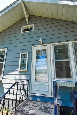 313 E Prairie Avenue Warren MN 56762