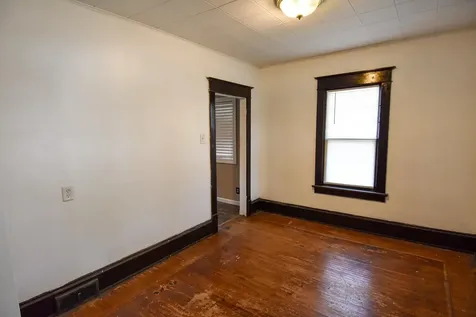 313 E Prairie Avenue Warren MN 56762