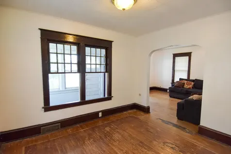 313 E Prairie Avenue Warren MN 56762