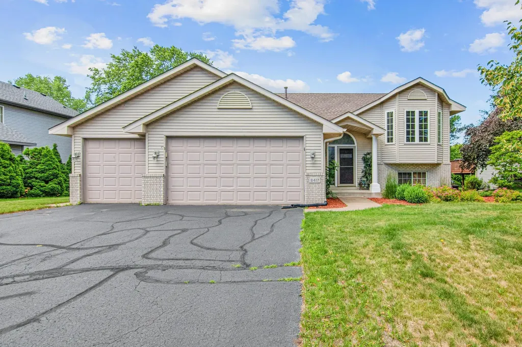 8417 Ashford Road Woodbury MN 55125