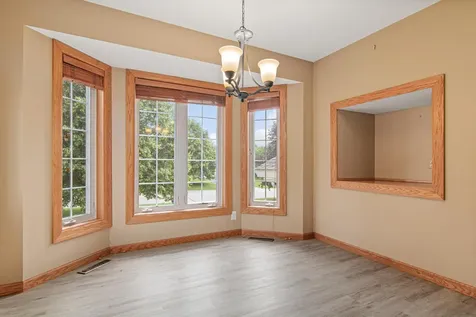 8417 Ashford Road Woodbury MN 55125