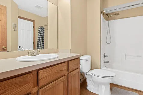 8417 Ashford Road Woodbury MN 55125
