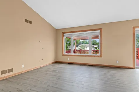 8417 Ashford Road Woodbury MN 55125