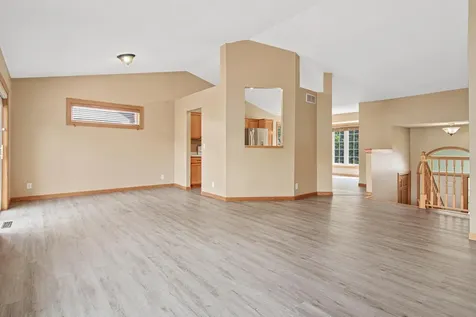 8417 Ashford Road Woodbury MN 55125