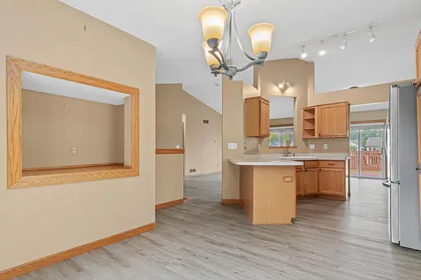 8417 Ashford Road Woodbury MN 55125