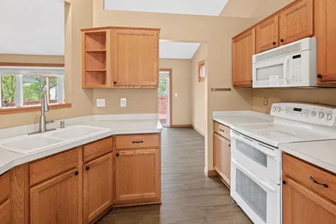8417 Ashford Road Woodbury MN 55125