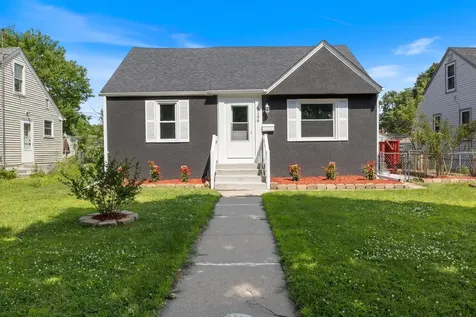 5136 Colfax Avenue N Minneapolis MN 55430