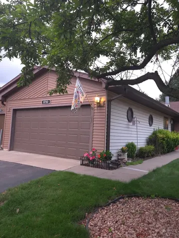 8730 134th Street W Apple Valley MN 55124