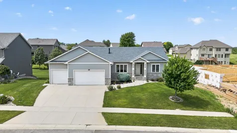 3413 Stonehedge Drive NE Rochester MN 55906