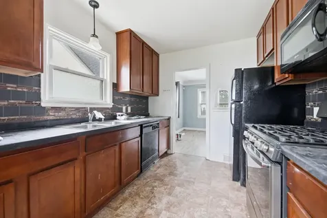 1828 Bush Avenue E Saint Paul MN 55119