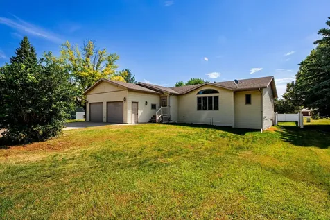 1105 Broadway Street Lisbon ND 58054