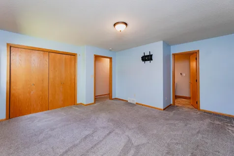 1105 Broadway Street Lisbon ND 58054