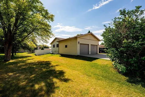 1105 Broadway Street Lisbon ND 58054