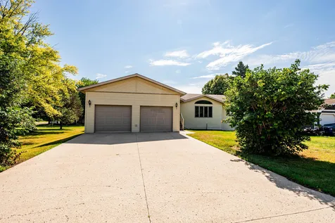 1105 Broadway Street Lisbon ND 58054