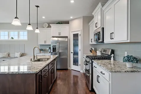 1209 Inspiration Parkway N Bayport MN 55003