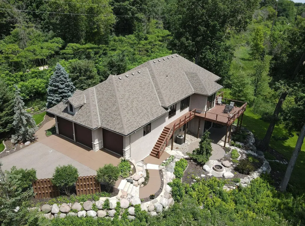 4294 Windwood Way Minnetonka MN 55345