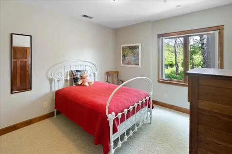 4294 Windwood Way Minnetonka MN 55345
