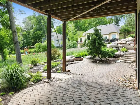 4294 Windwood Way Minnetonka MN 55345