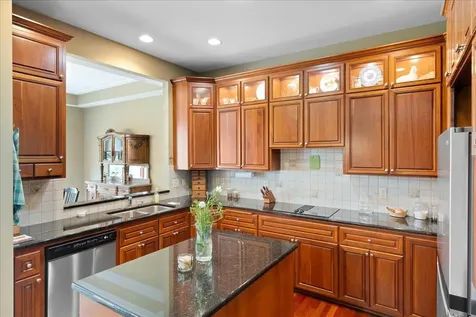 4294 Windwood Way Minnetonka MN 55345