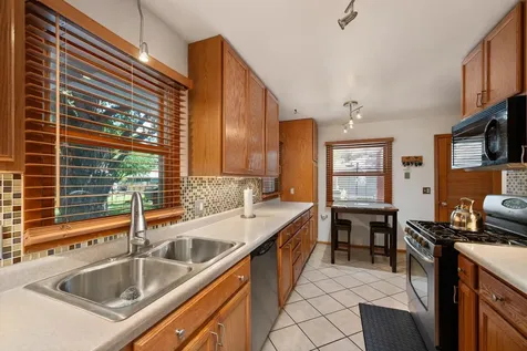 6932 Kentucky Avenue N Brooklyn Park MN 55428