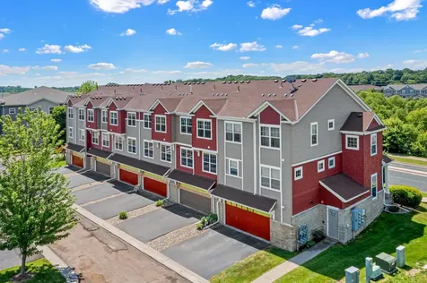 1862 Colonial Lane Chanhassen MN 55317