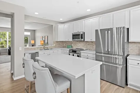 1862 Colonial Lane Chanhassen MN 55317