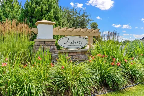 1862 Colonial Lane Chanhassen MN 55317