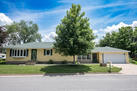 520 39th Avenue Winona MN 55987
