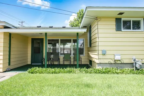 520 39th Avenue Winona MN 55987