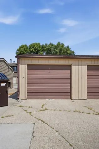3245 17th Avenue S Fargo ND 58103